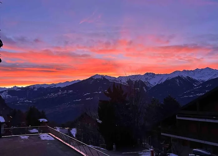 Апартаменты - With Beautiful View And Parking