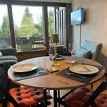 דירה - With Beautiful View And Parking אוברונאז