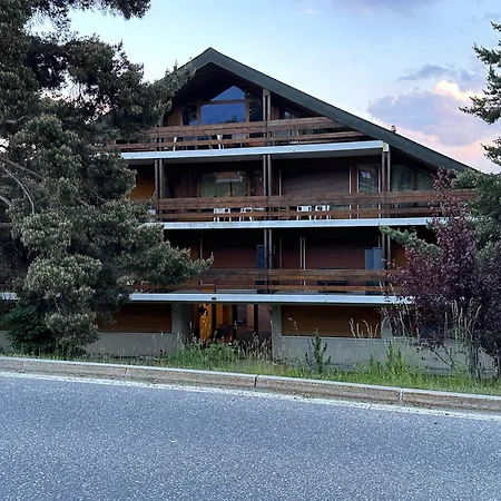 - With Beautiful View And Parking *